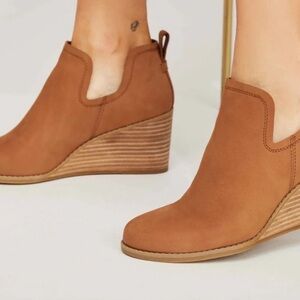 Brand New Toms Kallie Wedge Boot
